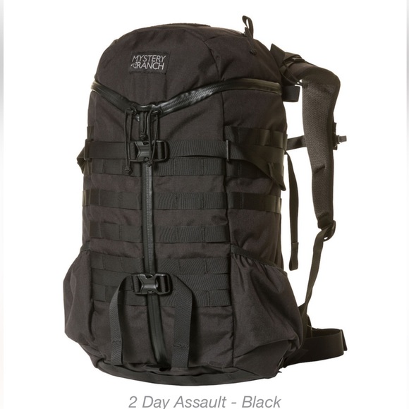MYSTERY RANCH Other - MYSTERY RANCH 3 zip backpack black S/M